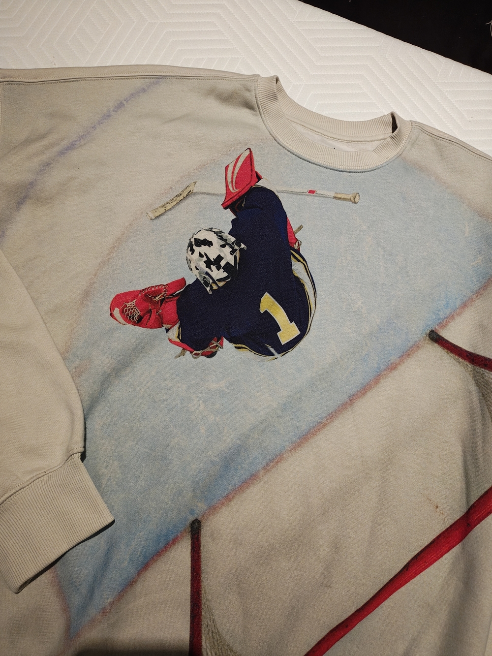 Men's Cream Graphic Ice Hockey Sweatshirt - Crewneck Sweater - Picture 9 of 12